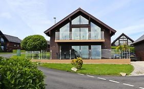 On-Site Watersports Luxury Lodge